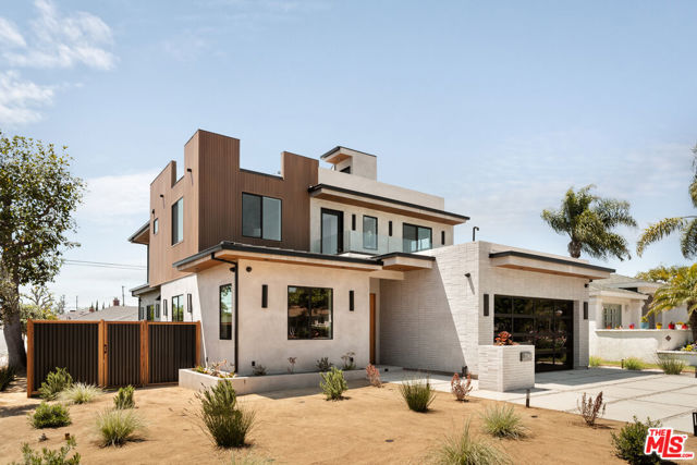 7543 Denrock Avenue, Los Angeles CA: https://media.crmls.org/mediaz/7543c995-f001-4f10-aa75-b2d90db4d811.jpg