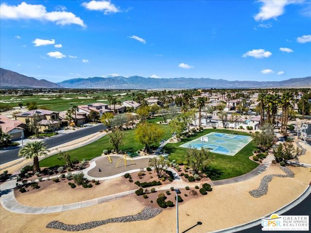 31505 Calle Amigos, Cathedral City CA: https://media.crmls.org/mediaz/754418f8-fe97-4dd4-92c7-2d60588ff04f.jpg
