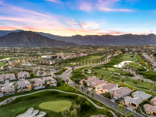 50605 Verano Drive, La Quinta CA: https://media.crmls.org/mediaz/75443026-6b0e-4ac3-8b86-86eb8f04cb07.jpg