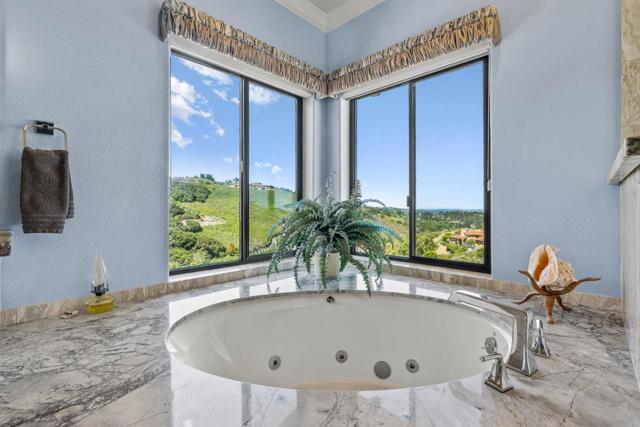 25611 Whip Road, Monterey CA: https://media.crmls.org/mediaz/7544aa27-eebf-48c2-893f-2e2ba67710db.jpg