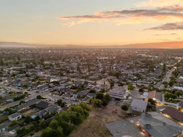 1924 Kammerer Avenue, San Jose CA: https://media.crmls.org/mediaz/7544d619-1ed0-411b-a5d4-5bec057a6ab3.jpg