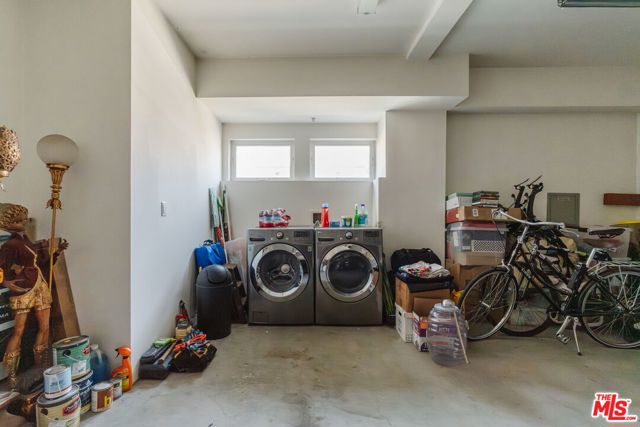 6072 Pickford Street, Los Angeles CA: https://media.crmls.org/mediaz/7545089b-65ae-4fb3-9397-e02476d8466f.jpg