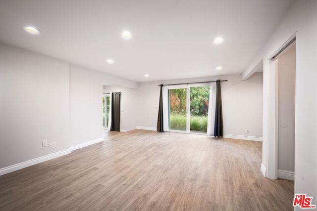 8657 Valley Flores Drive, West Hills CA: https://media.crmls.org/mediaz/75468ed3-1e5a-4a69-9424-9c150324864f.jpg