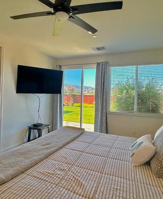 688 Sacramento Way, Hollister CA: https://media.crmls.org/mediaz/7546af49-a298-4a2d-8c70-3a247dc030b3.jpg