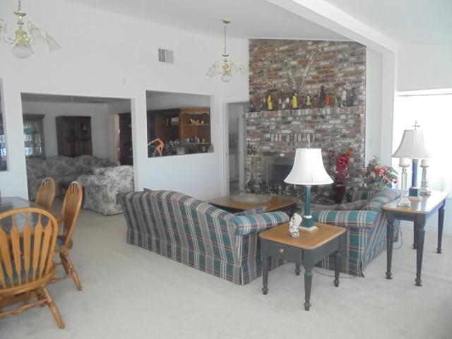 5682 Colorado River Road, Blythe CA: https://media.crmls.org/mediaz/7546c462-96a1-4d8c-86ca-20e72c4dfa6e.jpg