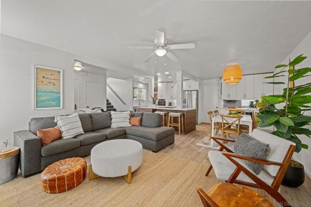 1074 Isabella Avenue, Coronado CA: https://media.crmls.org/mediaz/7546cd07-70cd-4e1c-9ec9-64f7115f8930.jpg