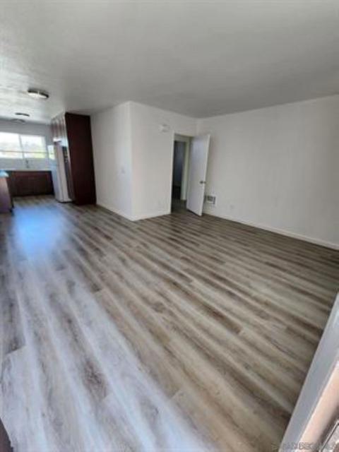 5341 Rex Avenue Unit 4, San Diego CA: https://media.crmls.org/mediaz/7546df1c-eebe-46ee-afd0-d3fd5c33d27d.jpg
