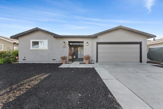5375 Roxanne Drive, San Jose CA: https://media.crmls.org/mediaz/7547606e-f7ad-4d03-b877-5b142382bbbf.jpg