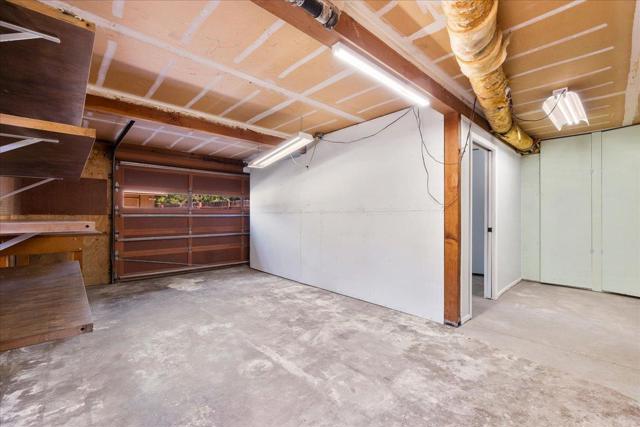26388 Ginny Lane, Los Altos Hills CA: https://media.crmls.org/mediaz/7547bbe6-db34-4dd8-a0df-6b7e836015e5.jpg
