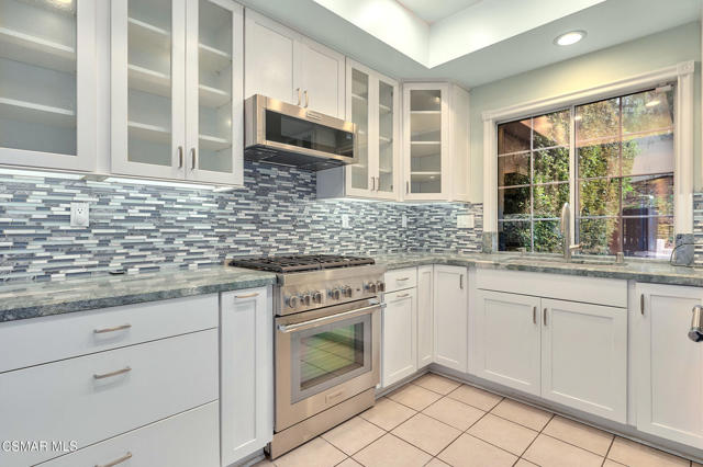 1044 Larry Court, Newbury Park CA: https://media.crmls.org/mediaz/75495ecf-008e-4915-8d63-480098cc0825.jpg