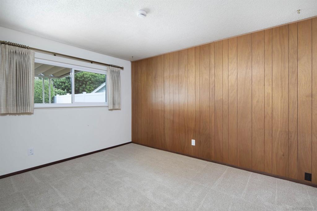 MLS #250036478SD img 25