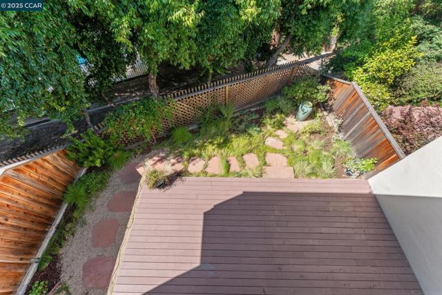 332 Kinross Dr, Walnut Creek CA: https://media.crmls.org/mediaz/754b591f-c408-4b78-8638-6a39f079edc1.jpg