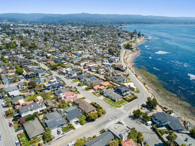 102 32nd Avenue, Santa Cruz CA: https://media.crmls.org/mediaz/754c793d-6285-4858-bbe6-af92f29a1586.jpg