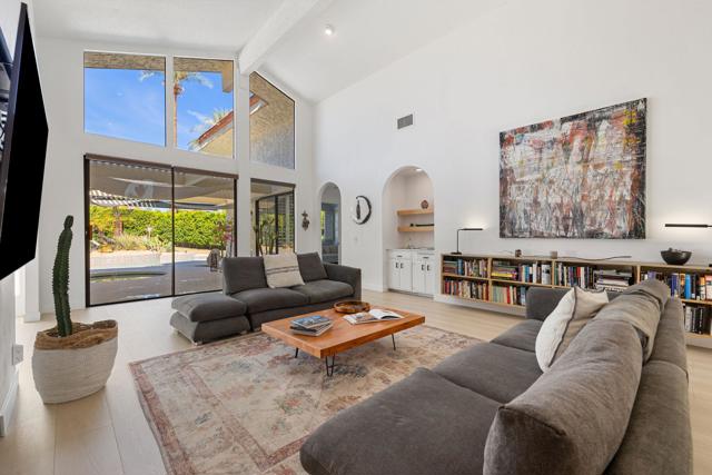 4 Lincoln Place, Rancho Mirage CA: https://media.crmls.org/mediaz/754cb671-e19f-4042-b640-d30bc909e9b1.jpg