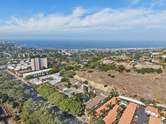 2600 Torrey Pines Road, La Jolla CA: https://media.crmls.org/mediaz/754cbef4-2288-4478-aa39-c56a60ad942c.jpg