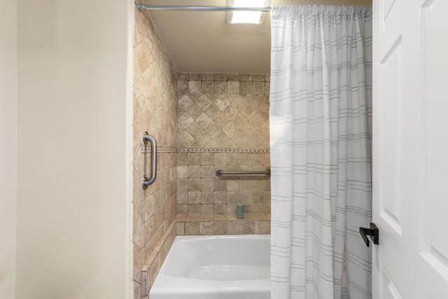 Detail Gallery Image 32 of 75 For 4913 Icaria Way, Oceanside,  CA 92056 - 2 Beds | 2/1 Baths