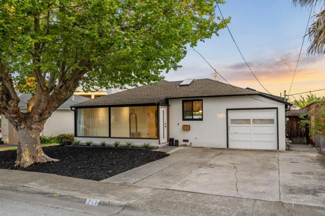 243 Aviador Avenue, Millbrae CA: https://media.crmls.org/mediaz/754f06d9-e464-480a-bd3f-69a2f66978a8.jpg