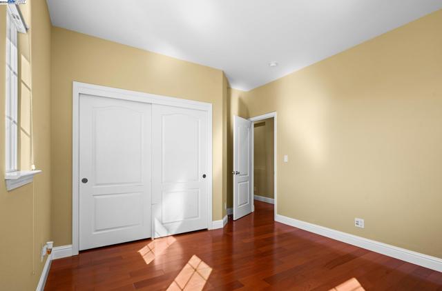 Image 30 of 60 For 207 Silk Hill Court