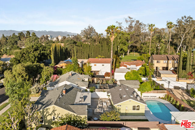 11536 Otsego Street, Valley Village CA: https://media.crmls.org/mediaz/755026cc-580a-400a-9dfd-b47f30882174.jpg