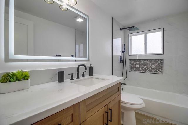 5165 WINTHROP ST, San Diego CA: https://media.crmls.org/mediaz/75506a27-c12c-4773-ac53-a1621c946aea.jpg