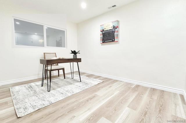 16731 Acena Dr., Rancho Bernardo (San Diego) CA: https://media.crmls.org/mediaz/7550dbf4-3e03-44eb-bca0-855f0e52eb2f.jpg