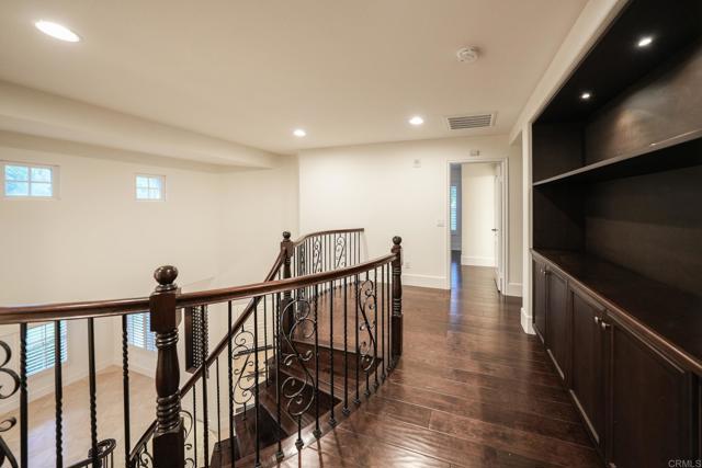 Detail Gallery Image 33 of 61 For 821 Shadow Ridge Pl, Chula Vista,  CA 91914 - 5 Beds | 4/1 Baths