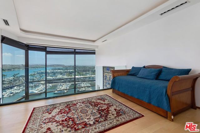 4335 Marina City Drive, Marina del Rey CA: https://media.crmls.org/mediaz/75515d38-4da0-47da-9eed-207ab9ccc60b.jpg