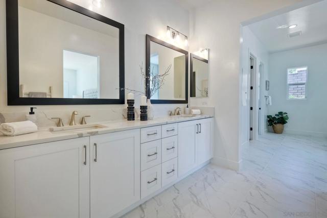 16350 Sage Trails Ct, Poway CA: https://media.crmls.org/mediaz/7551d6e0-7441-4a71-8860-342438c2de70.jpg