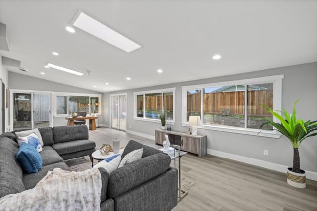 5150 Brookside Lane, Concord CA: https://media.crmls.org/mediaz/75529e7e-d09b-47de-aaf6-7d5f10c8805f.jpg