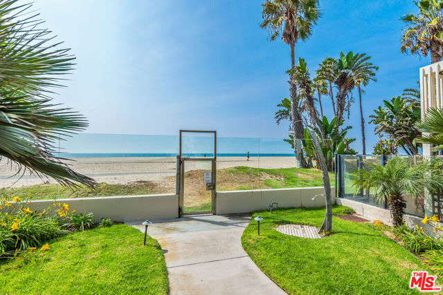 7301 Vista Del Mar, Playa del Rey CA: https://media.crmls.org/mediaz/755305aa-2a5a-41ca-9167-c67164c7bbca.jpg
