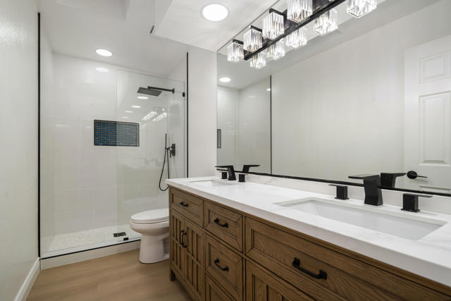 77787 Saint Croix Drive, Palm Desert CA: https://media.crmls.org/mediaz/75550a3e-9519-404d-904c-23deefae0ccf.jpg