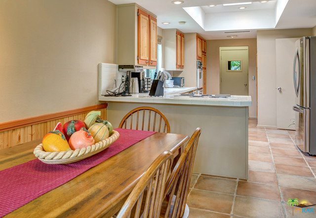 1597 E Sierra Way, Palm Springs CA: https://media.crmls.org/mediaz/75550ed1-2592-4f29-92b6-b29408d9a1ae.jpg