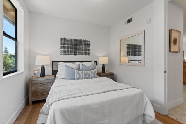 4206 Rickeys Way, Palo Alto CA: https://media.crmls.org/mediaz/75551039-7f89-4ebf-831a-765af3c2e1ca.jpg