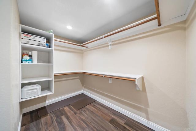 1569 Via Monserate, Fallbrook CA: https://media.crmls.org/mediaz/75558799-8d33-42fd-b2bd-9be53abf7c68.jpg