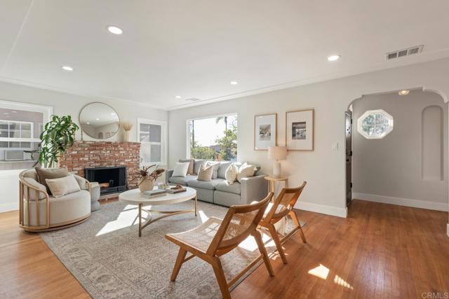 Detail Gallery Image 4 of 32 For 4607 Natalie Dr, San Diego,  CA 92115 - 3 Beds | 2 Baths