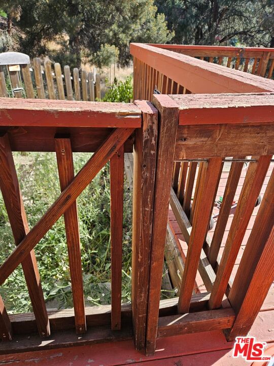 2033 Tulip Place, Pine Mountain Club CA: https://media.crmls.org/mediaz/7556369d-d557-4fba-83cd-ca7015fb94e9.jpg