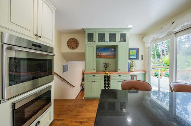 24 Pinehill Way, Monterey CA: https://media.crmls.org/mediaz/75567d1e-92ae-4557-8c84-51d80b26de72.jpg