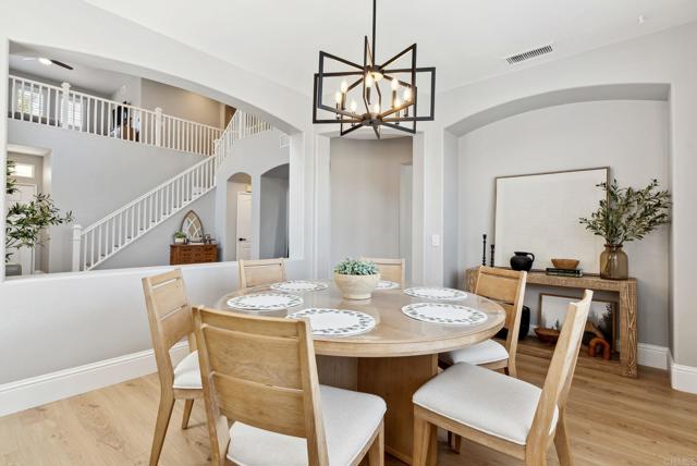 1568 Sapphire Dr, Carlsbad CA: https://media.crmls.org/mediaz/7556ca57-1dff-4ead-b03a-fd81e45a805b.jpg