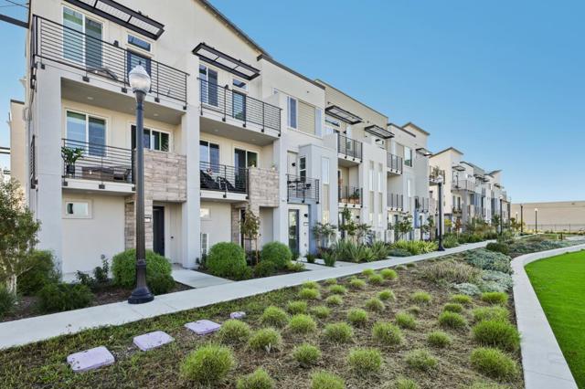 473 Sentinel Drive, Alameda CA: https://media.crmls.org/mediaz/755751b7-f722-45a7-b8ce-e6253bdb640e.jpg