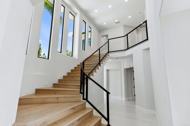 Image 35 of 75 For 9355 Lavell Street