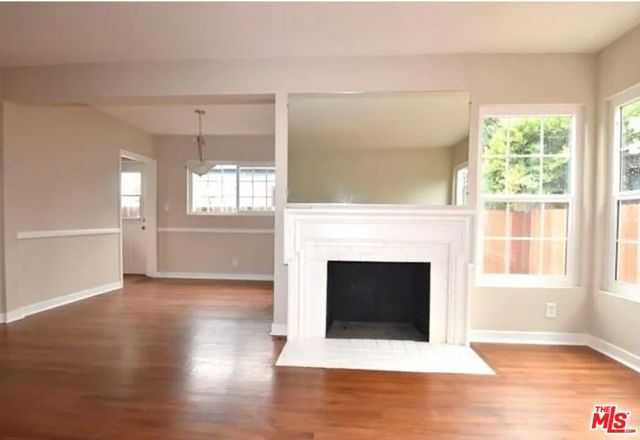 15031 15033 Hartland Street, Van Nuys CA: https://media.crmls.org/mediaz/75587b9b-5785-4315-875b-b92508d9b6c2.jpg