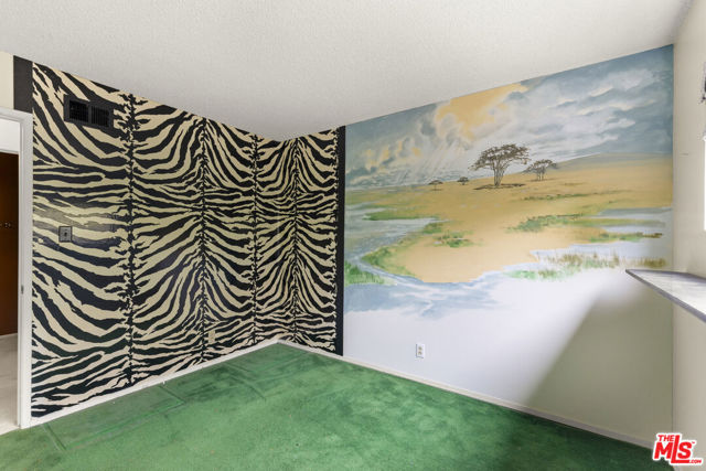 1379 Acapulco Avenue, Simi Valley CA: https://media.crmls.org/mediaz/7558e482-d48c-4c75-b6a1-035cae0183c0.jpg