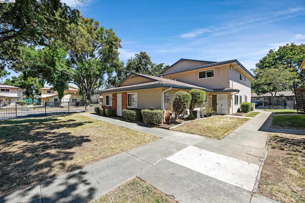 2101 Lemontree Way #3