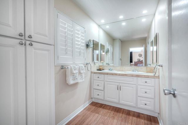 Detail Gallery Image 28 of 59 For 10629 Meadow Glen Way E, Escondido,  CA 92026 - 4 Beds | 2/1 Baths