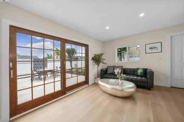 16871 Ross Lane, Huntington Beach CA: https://media.crmls.org/mediaz/7559c3cc-affd-41a2-a4b5-4c72ac68c849.jpg