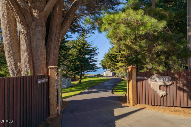 Detail Gallery Image 6 of 72 For 5420 S Highway 1, Elk,  CA 95432 - 2 Beds | 3 Baths