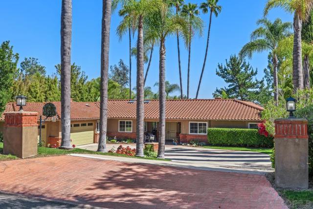 13627 Poway Springs Rd, Poway CA: https://media.crmls.org/mediaz/755b0c42-b9ad-4265-9452-942b2ad40cb1.jpg