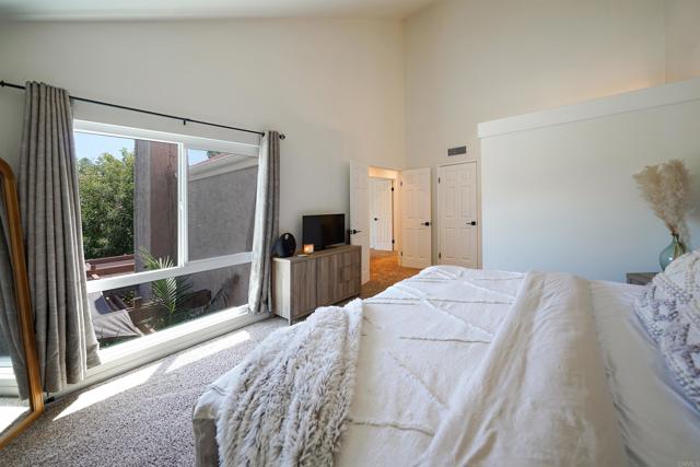 23822 Green Haven Lane, Ramona CA: https://media.crmls.org/mediaz/755b67c7-497d-487b-8ada-409c6b720461.jpg