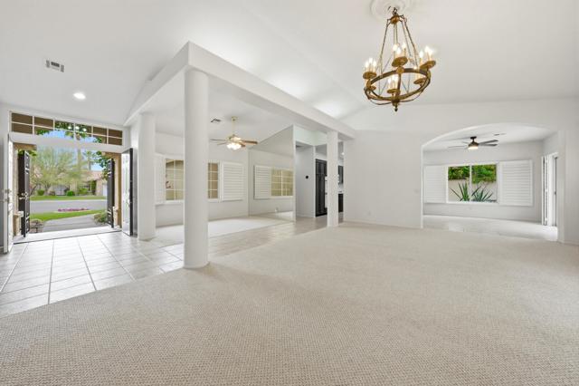 Image 3 of 42 For 78663 Como Court