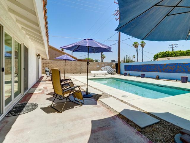 27420 Avenida Quintana, Cathedral City CA: https://media.crmls.org/mediaz/755b8cce-fe5a-4f3c-b652-cd4232b13fe9.jpg